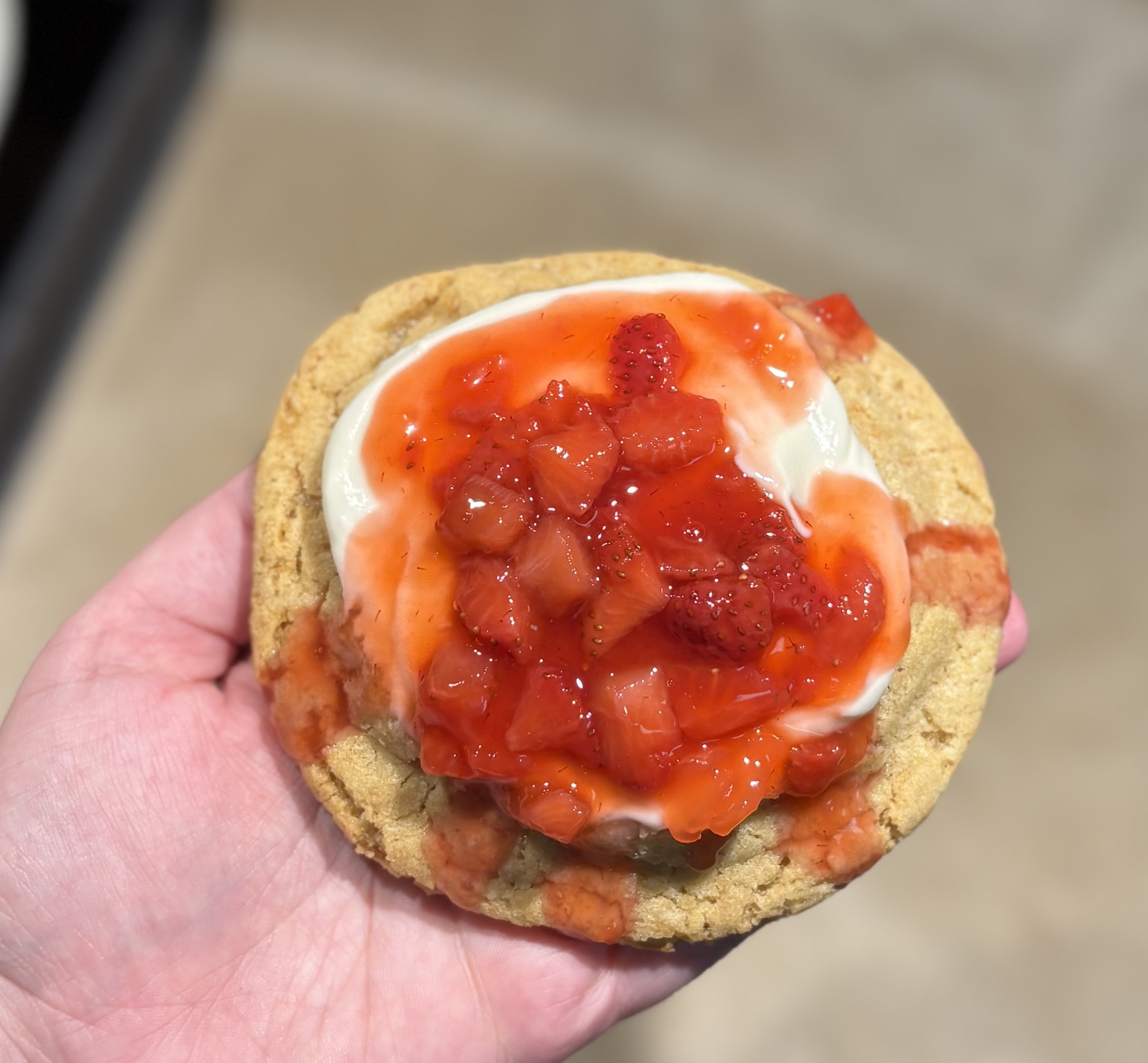Strawberry Cheesecake Cookies | 4 Pack