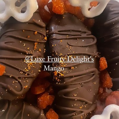 4ct Chocolate Covered Mango Slices