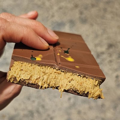 Large Dubai Pistachio Bar (215gr) 