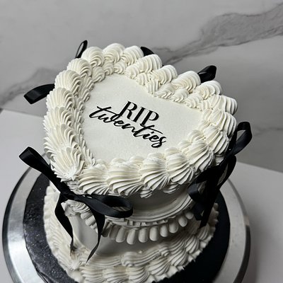 Signature Heart Cake - 6” (3-Layer)