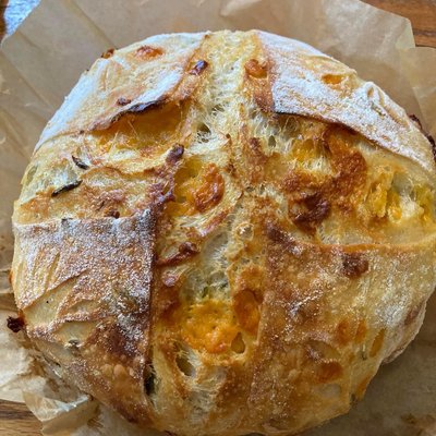 Sourdough Jalapeño Cheddar Artisan Bread 