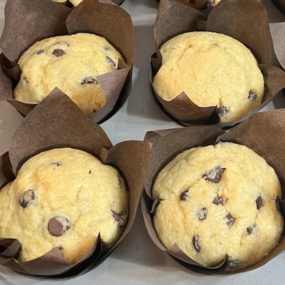 Chocolate Chip Muffins (Box of 4)