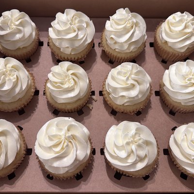 Cupcakes - Unfilled, Dozen