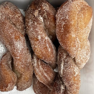 Cinnamon Twist Donuts 