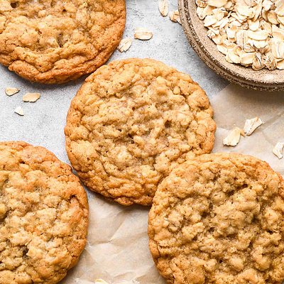 Classic Oatmeal Cookies (6 ct)