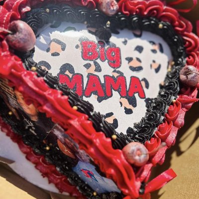 Specialty Heart Cake