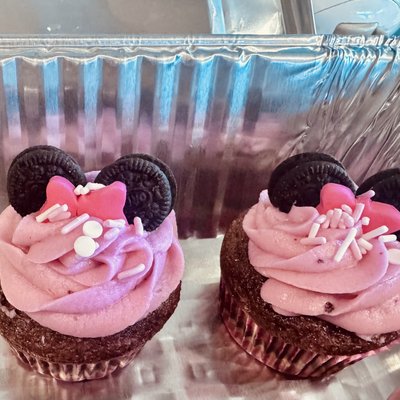 24 Kid Themed Cupcakes 