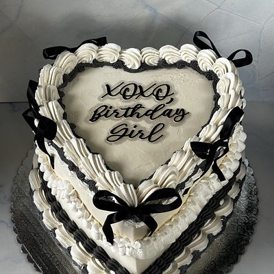 8 Inch Heart Cake