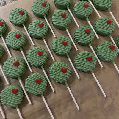 Custom Cake Pops