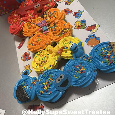 Number Cupcake Cake 