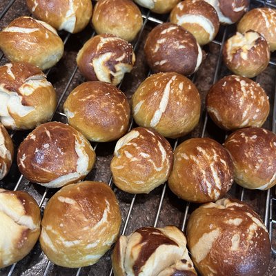 Sourdough Pretzel Bites 