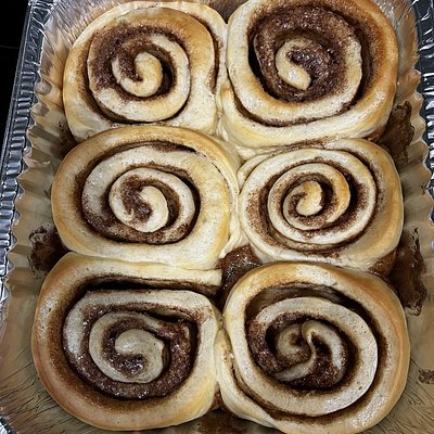 6 Sourdough Cinnamon Rolls Med Size