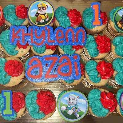 CUSTOM CUPCAKES