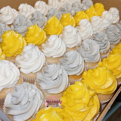 Dozen Classic Cupcakes 