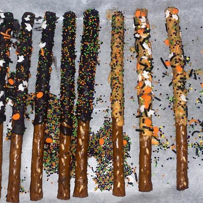 Halloween Themed Pretzels 