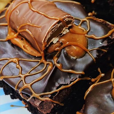 Fudgy Twix Brownies (6-Pack)