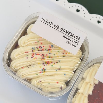 Funfetti Micro Cake