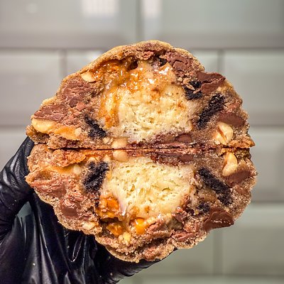 MEGA: Snickers Cheesecake 🤎