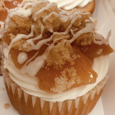Caramel Apple Cinnamon Cupcakes Dz