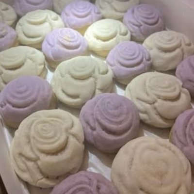 Rose Concha Bites