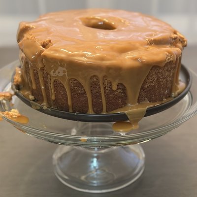 Caramel Vanilla Pound Cake 🍮