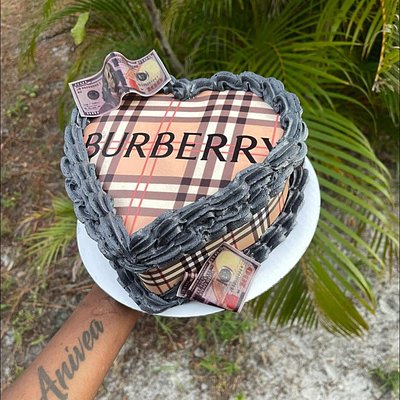 Single Layer Heart Cake 