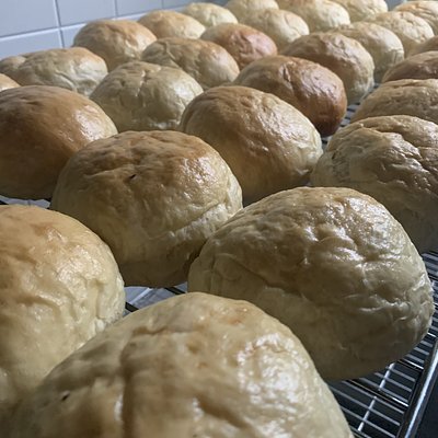 Classic Soft Buns (6 Large)