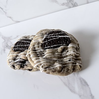 1 Dozen Cookies And Cream Cookies