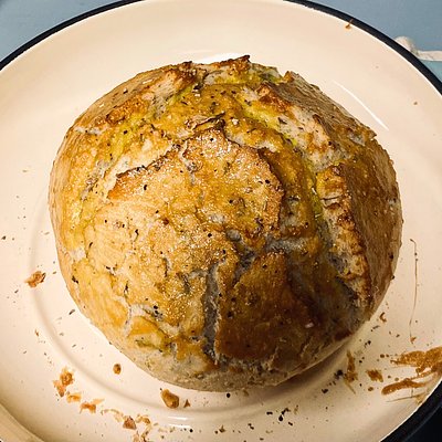 Roasted Garlic & Rosemary Artisan Bread Round