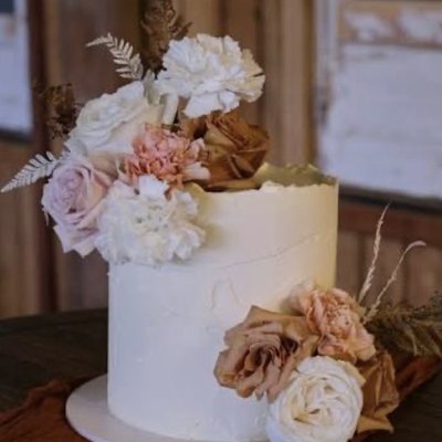 Tall One Tier Wedding Cake