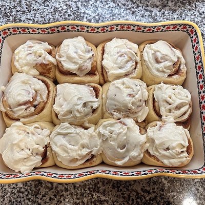 Cinnamon Rolls With Cream Cheese Icing