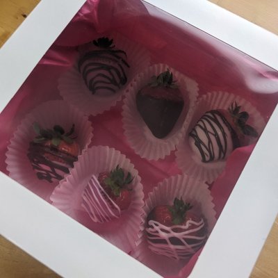 Chocolate Covered Strawberries 6 Count Chocolate With Drizzle