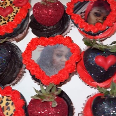 Jumbo Cupcakes With Design Toppers