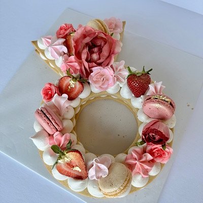 Ring Floral Cookie Cake