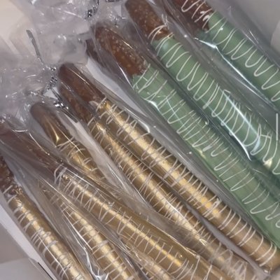 Choc. Pretzels