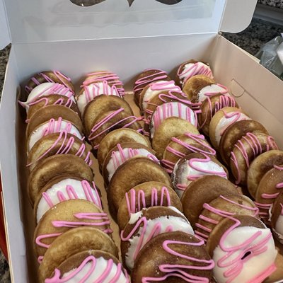 32 Mini Donuts