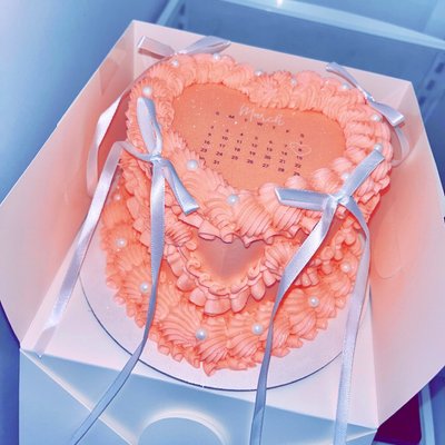 8 Inch Heart Cake
