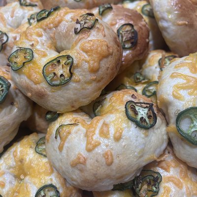 Ten Jalapeño Cheddar Bagels 