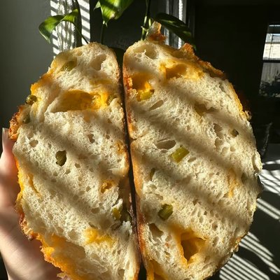 Jalapeño & Cheddar Sourdough 