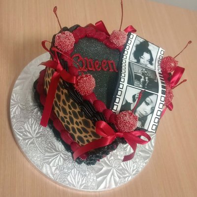 6" Heart Cakes