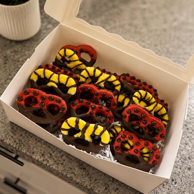 Chocolate Dipped Pretzels