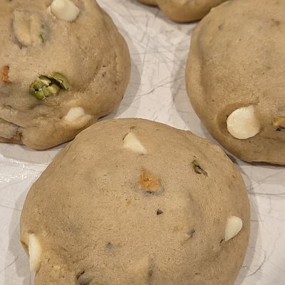 Pistachio White Chocolate Sourdough Cookies 