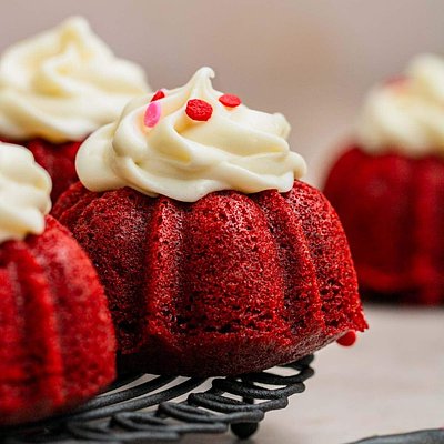 Red Velvet Bundt Cake- Full Size