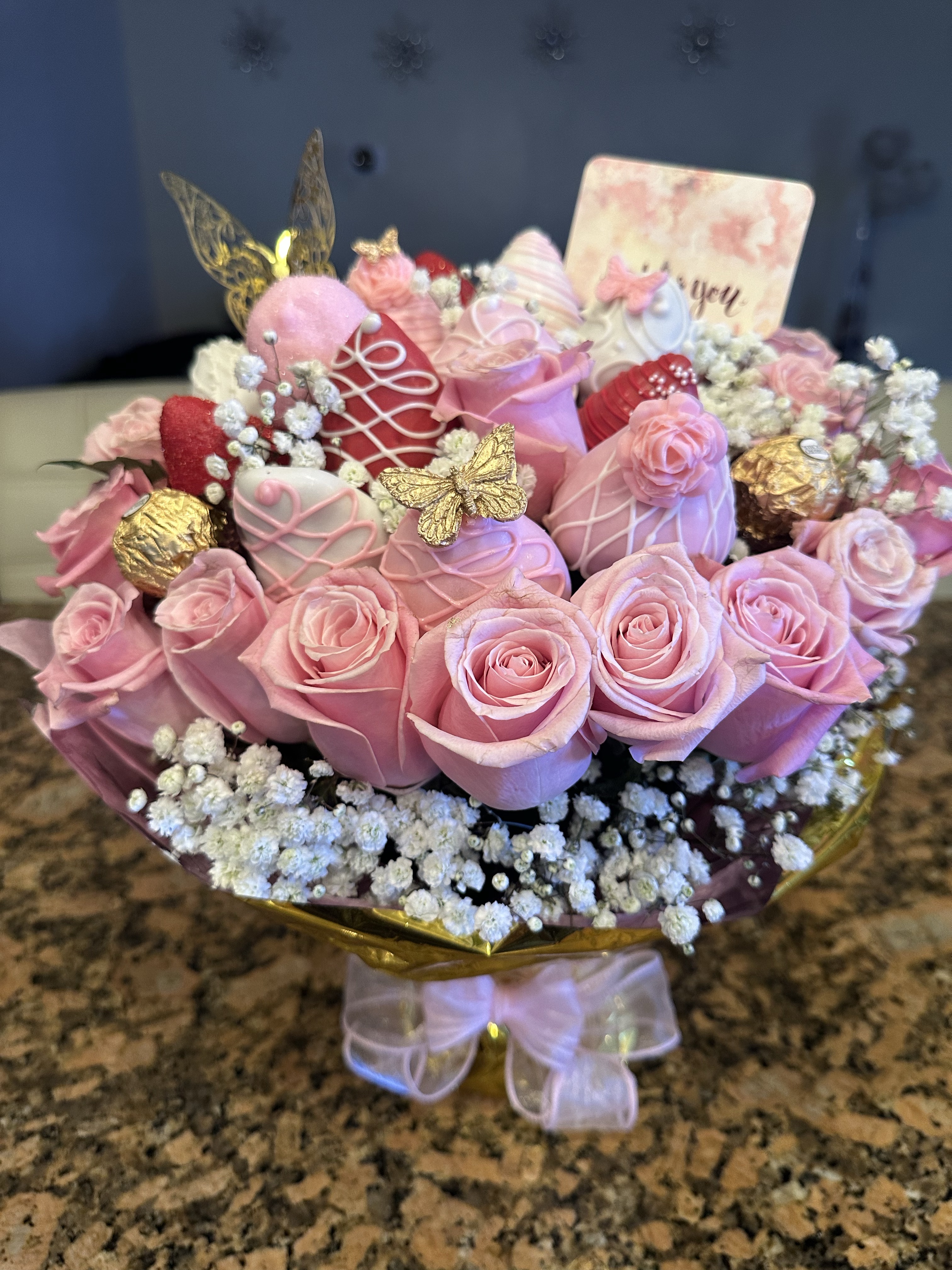 Chocolate Covered Strawberry Rose Bouquet 