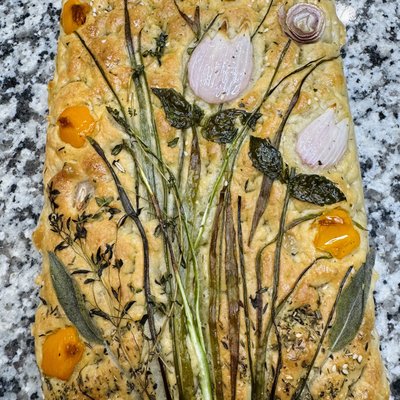 Organic Focaccia Floral Bouquet 9x13