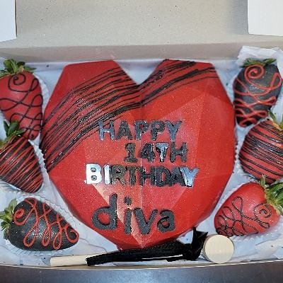 Breakable Heart With 6 Chocolate Covered Strawberries 