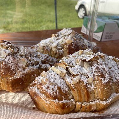 Almond Croissant 