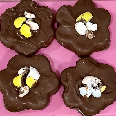 🍫🥜 🌸 Chocolate Dipped Peanut Butter Blossoms (4-Pack)