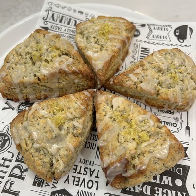 Lemmon Poppyseed Scone