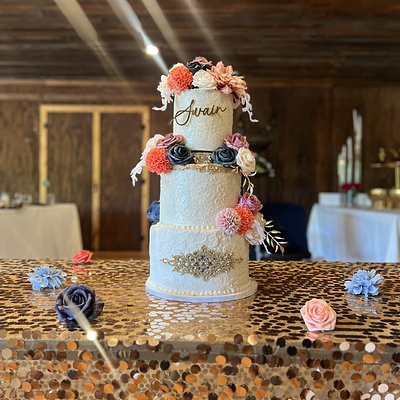 Three Tier Cake (6,8,10; Feeds 72)